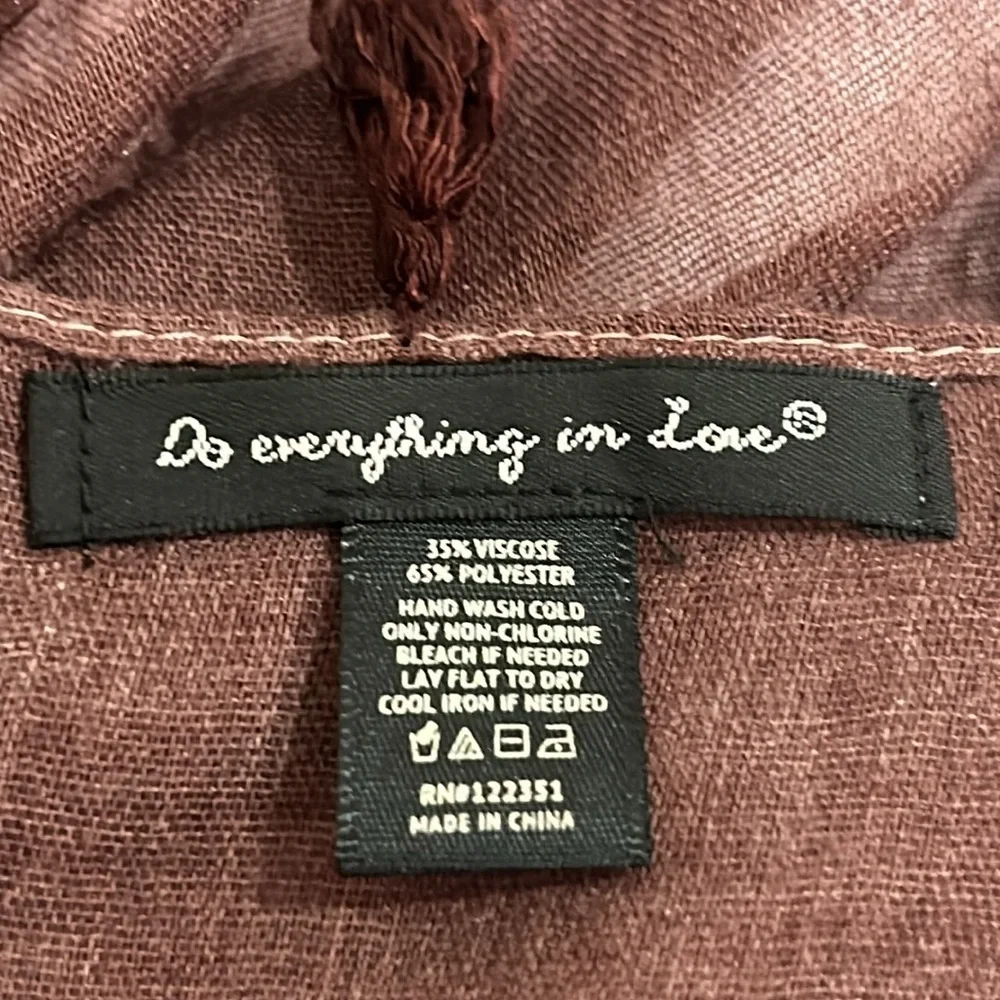 Do Everything in Love scarf